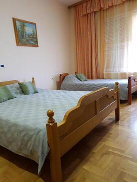 Sobe s privatnim parkingom Pleternica, Slavonija - 23032
