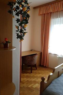 Sobe s privatnim parkingom Pleternica, Slavonija - 23032