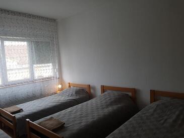 Комната Плетение кос - Pleternica, Славония - Slavonija (S-23032-g)