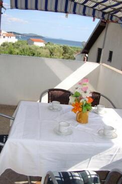 Appartamenti con parcheggio Trebocconi - Tribunj, Vodizze - Vodice - 23034