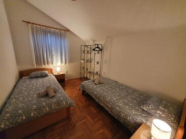 Appartamenti con parcheggio Malinska, Veglia - Krk - 23037