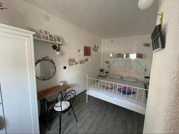 Ferienhaus mit Pool Puljane, Krka - 23038