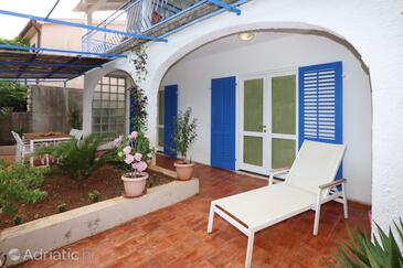 Apartments with parking space Porozina, Cres - 23050