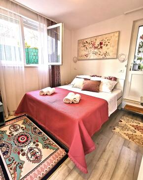 Ferienwohnungen mit Parkplatz Kastel Stari, Kastela - 23053