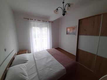 Apartments with parking space Malinska, Krk - 23054