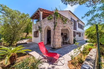 Feriehus med parkering Sutivan, Brac - 23075 Adriatic.hr