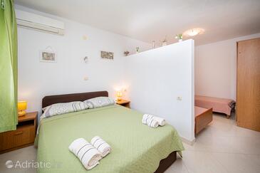 Ferienwohnungen am Meer Savar, Dugi otok - 23087