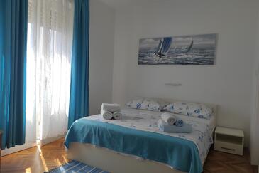 Apartments by the sea Banjol, Rab - 23095
