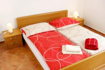 Apartments with parking space Valbandon, Fažana - 2310
