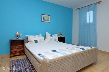 Appartamenti con parcheggio Klenovica, Novi del Vinodol - Novi Vinodolski - 23100