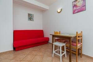 1-Zimmer-Ferienwohnung Lokva Rogoznica, Omis (A-23105-a)