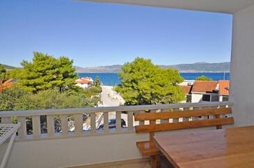 Familienferienwohnungen am Meer Slatine, Ciovo - 23108