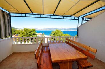 Apartamentos familiares junto al mar Slatine, Ciovo - 23108