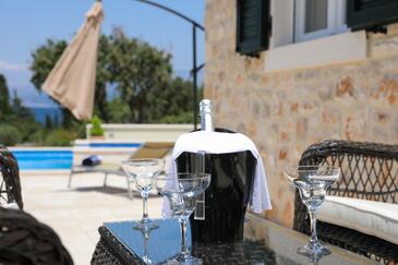 Rodinný dům s bazénem u moře Supetar, Brač - 23114