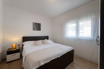 Apartmanok parkolóhellyel Kastel Stari, Kastela - 23116