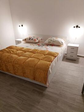 Apartment with terrace Trogir, Central Dalmatia