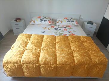 Apartment with terrace Trogir, Central Dalmatia