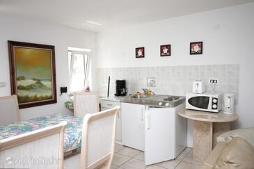 Apartmaji z bazenom za družine z otroci Opatija - 2314