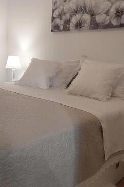 Ferienwohnungen am Meer Trogir - 23144