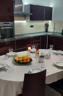 Ferienwohnungen am Meer Trogir - 23144