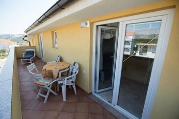 Apartments with parking space Lopar, Rab - 23156