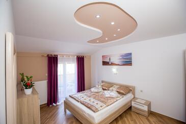 Apartments with parking space Lopar, Rab - 23156