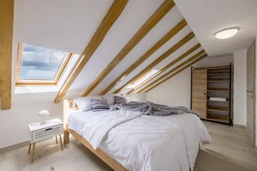 Apartmanok parkolóhellyel Splitska, Brac - 23168