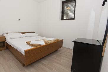 Ferienwohnungen mit Parkplatz Promajna, Makarska - 23179