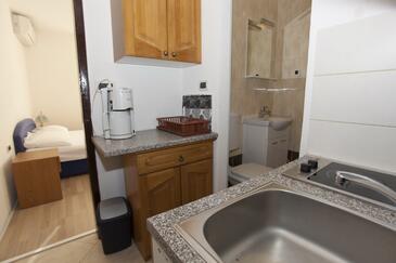 Ferienwohnungen mit Parkplatz Promajna, Makarska - 23179