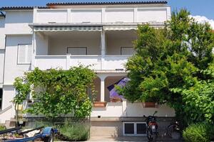 Appartamenti con parcheggio Barbat, Arbe - Rab - 23180