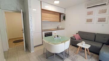 Ferienwohnungen mit Parkplatz Promajna, Makarska - 23181