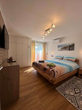 Apartmaji s parkingom Rovinj - 23189