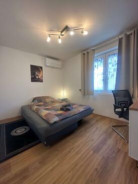 Apartmaji s parkingom Rovinj - 23189