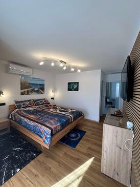 Apartmaji s parkingom Rovinj - 23189