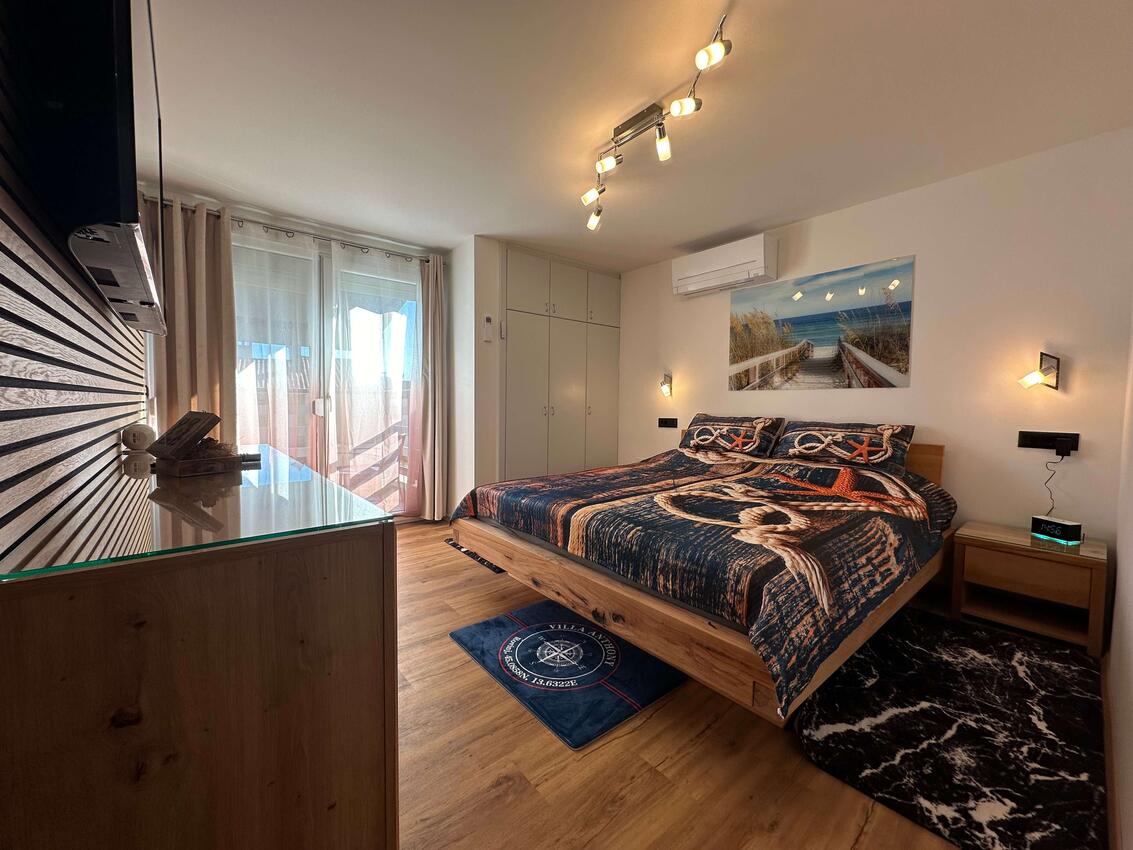 Apartmaji s parkingom Rovinj - 23189