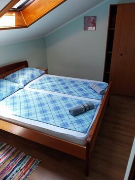 Apartments with parking space Malinska, Krk - 23196