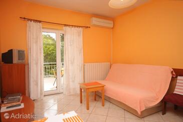 Apartments and rooms with parking space Lovran, Opatija - 2321
