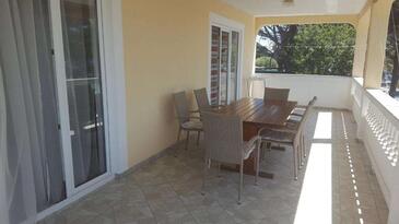 Трёхкомнатные апартаменты Баньол - Banjol, Раб - Rab (A-23210-b(