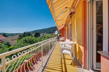Трёхкомнатные апартаменты Мартинщица - Martinšćica, Црес - Cres (A-23222-a)