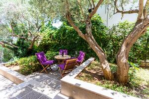 2-Zimmer-Ferienwohnung Splitska, Brac (A-23224-b)