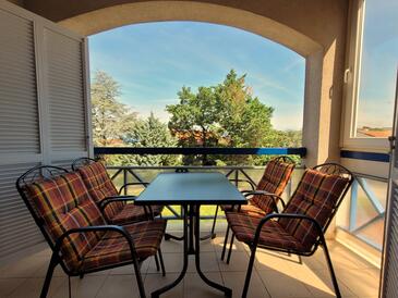 Ferienwohnungen mit Parkplatz Malinska, Krk - 23247