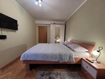 Ferienwohnungen mit Parkplatz Malinska, Krk - 23247