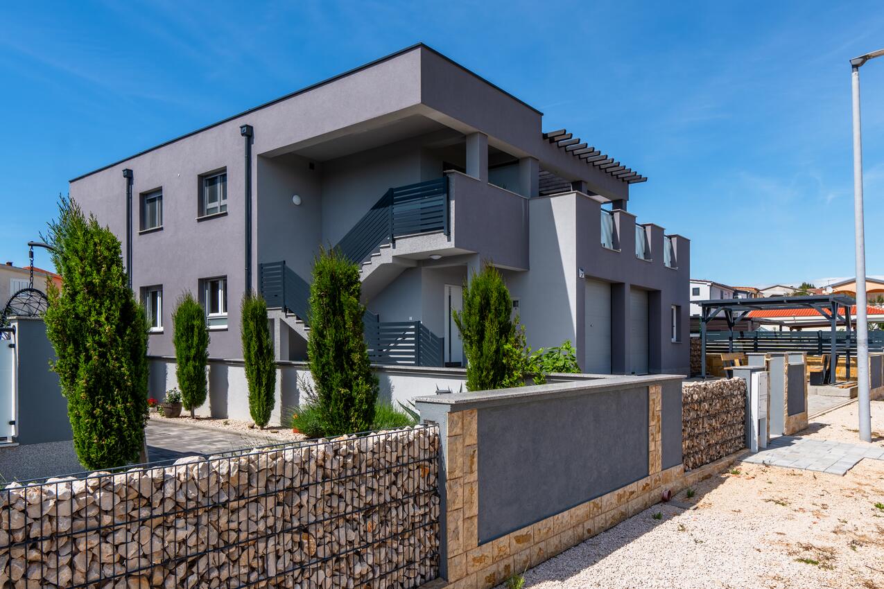 Apartmani s parkingom Vir - 23252