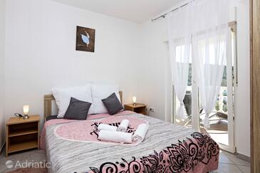 Ferienwohnungen mit Pool für Familien Stupin Celine, Rogoznica - 23257