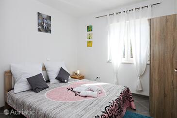 Apartamente cu piscină potrivite pentru familiile cu copii Stupin Celine, Rogoznica - 23257