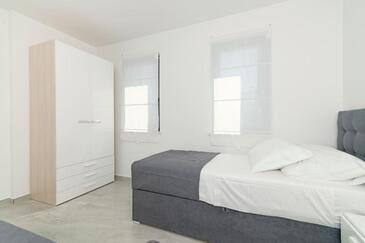 Haus mit Pool für Familien Biograd na Moru, Biograd - 23272