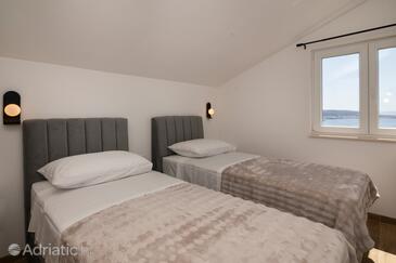 Apartmanok parkolóhellyel Seget Donji, Trogir - 23273