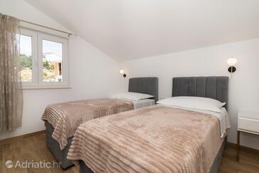 Apartmanok parkolóhellyel Seget Donji, Trogir - 23273