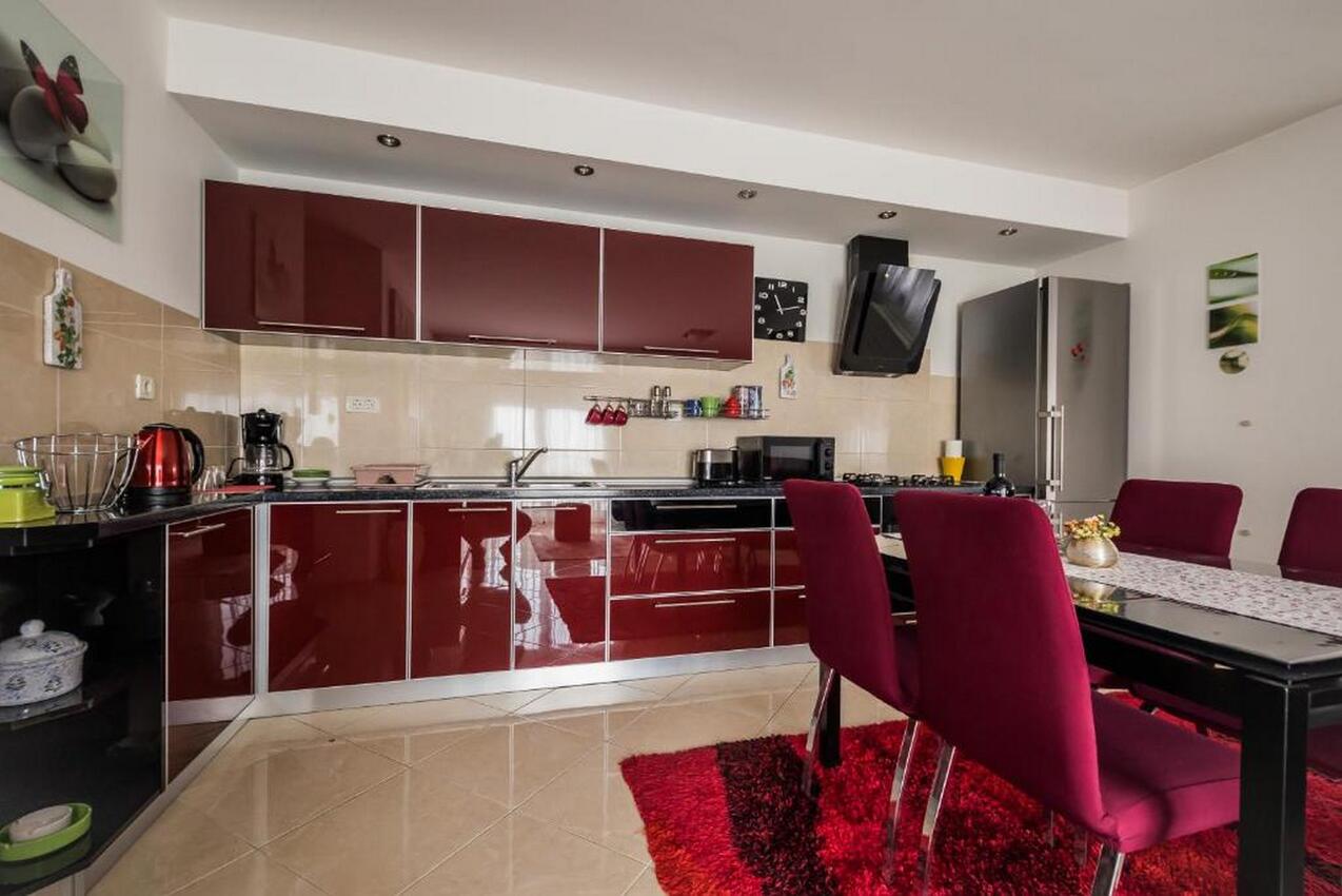 Appartamenti con parcheggio Kastel Stari, Castelli - Kaštela - 23283