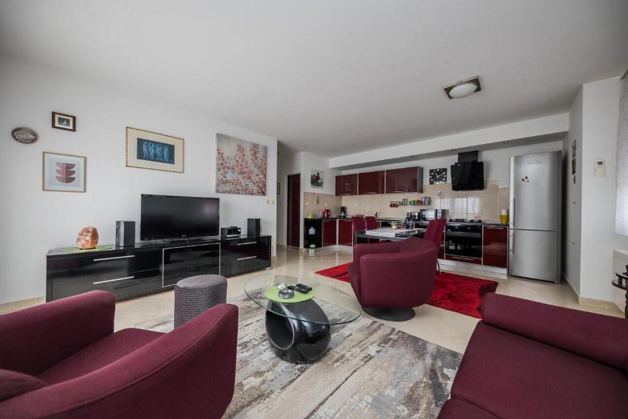 Appartamenti con parcheggio Kastel Stari, Castelli - Kaštela - 23283
